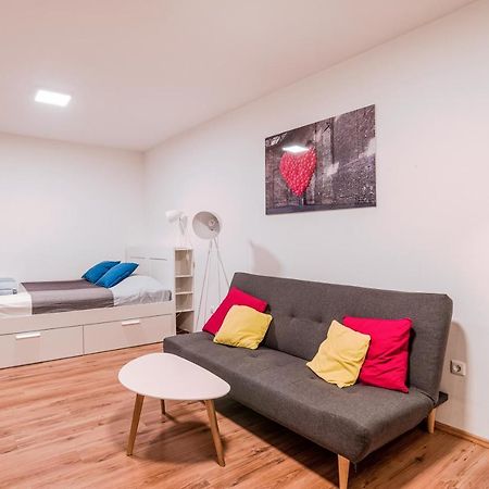 Central Studio Boulevard Budapesta Exterior foto