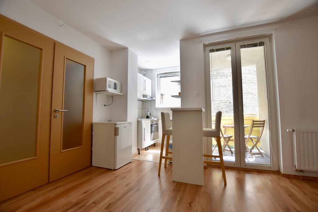 Central Studio Boulevard Budapesta Exterior foto