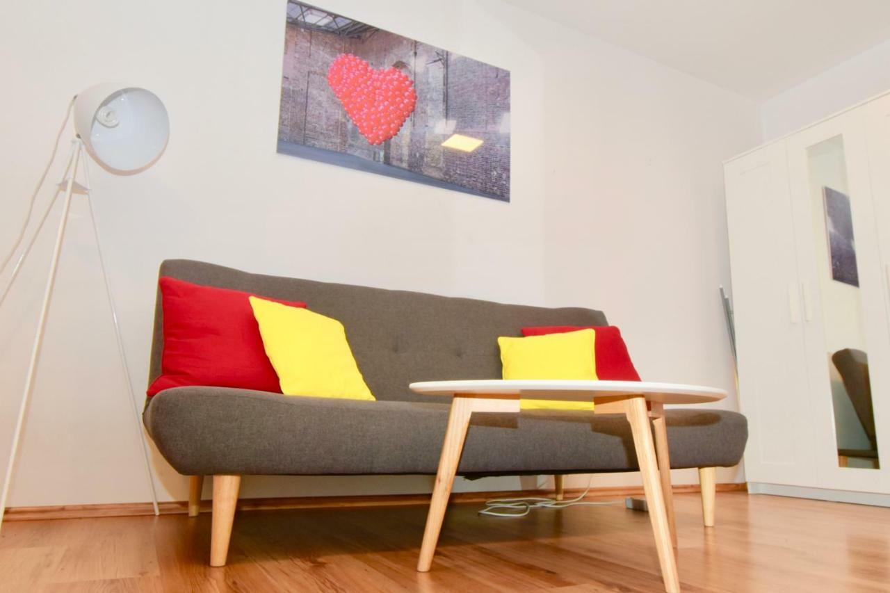 Central Studio Boulevard Budapesta Exterior foto