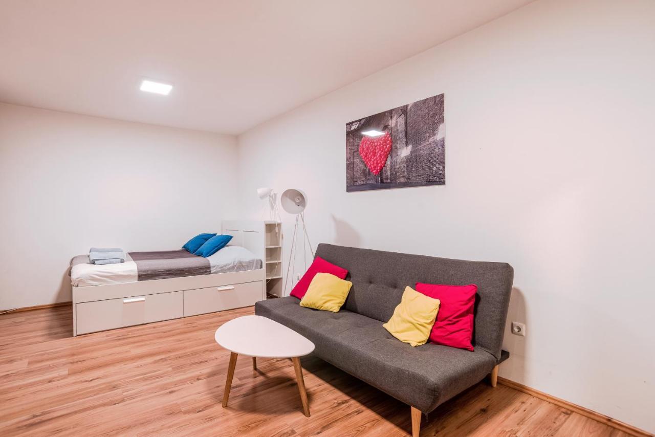 Central Studio Boulevard Budapesta Exterior foto